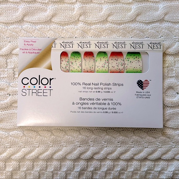 Color Street Holiday Nails - Make Spirits Bright - Picture 8 of 9